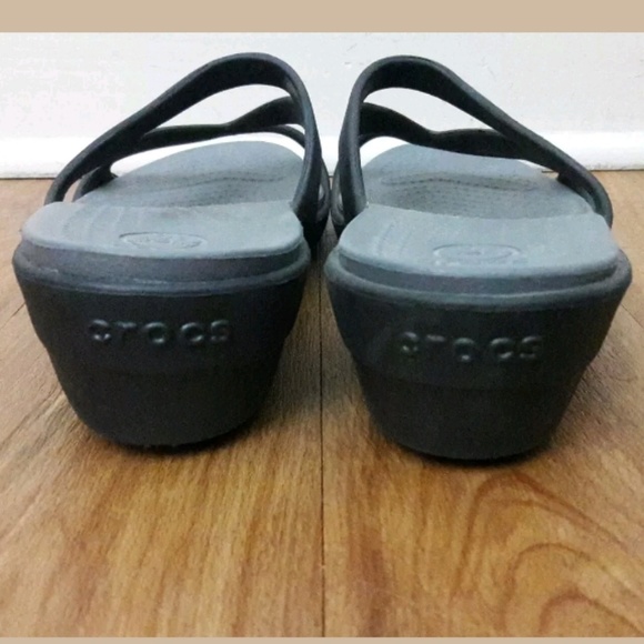 Crocs Women's Black/Gray Wedge Heel Sandals - Picture 6 of 7